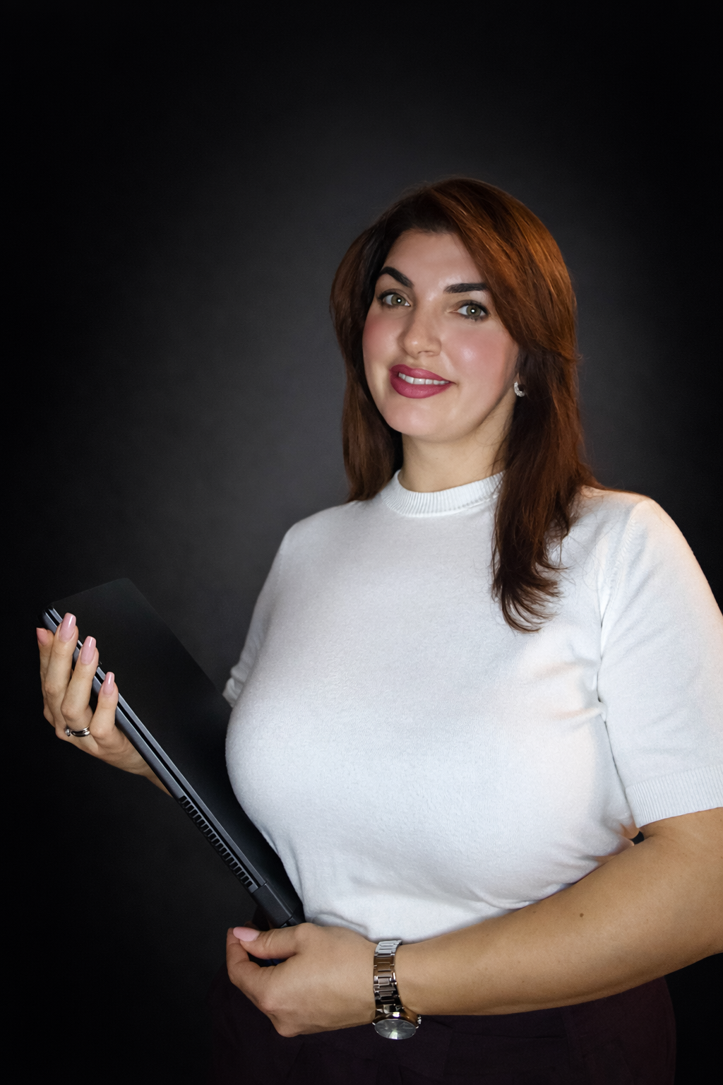 AMS Digital Creative, Despre Mihaela