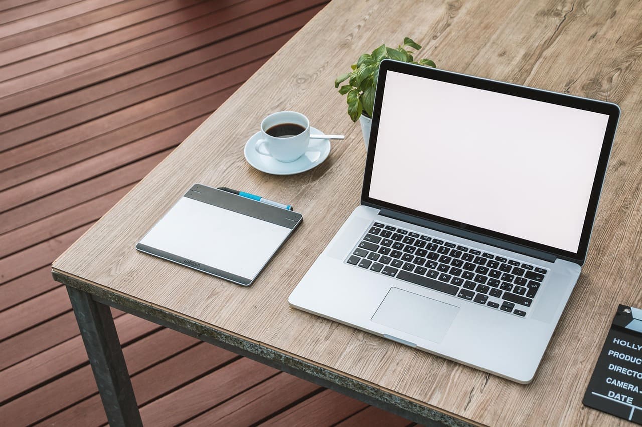 laptop 2443052 1280 1